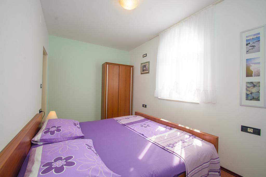 Apartments Jerkunica Rogoznica  Værelse billede